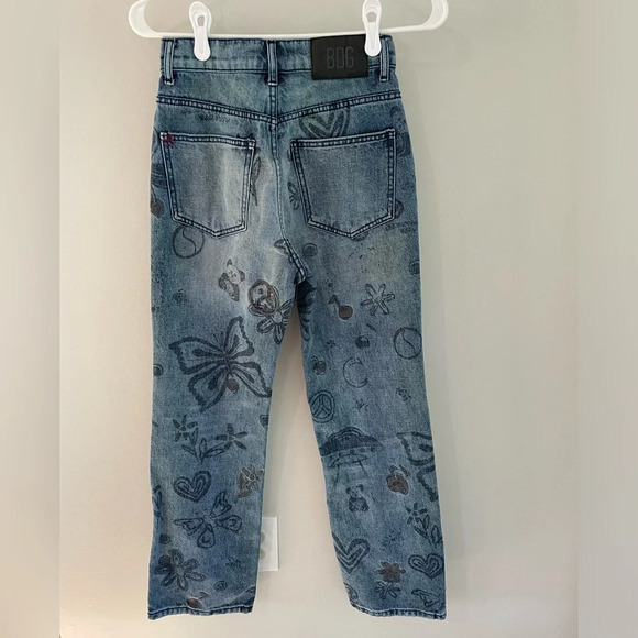 BDG Urban Outfitters Butterfly Embroidered Doodle Wash Cowboy Jeans - Size 25 - Picture 9 of 14